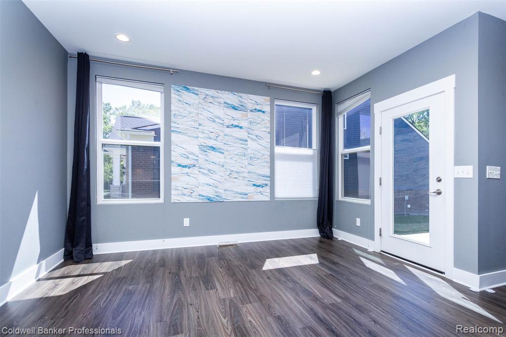 50047 Norfolk Court, Canton, MI 48188 — Photo 9