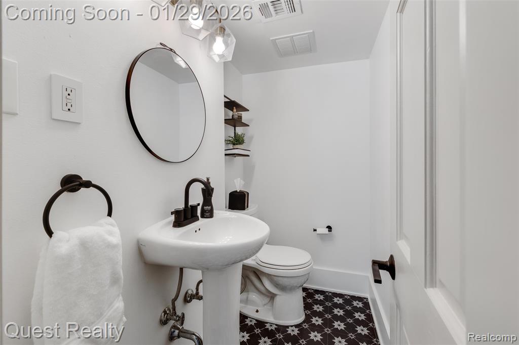 6702 Cathedral Drive, Bloomfield Hills, MI 48301 — Photo 37