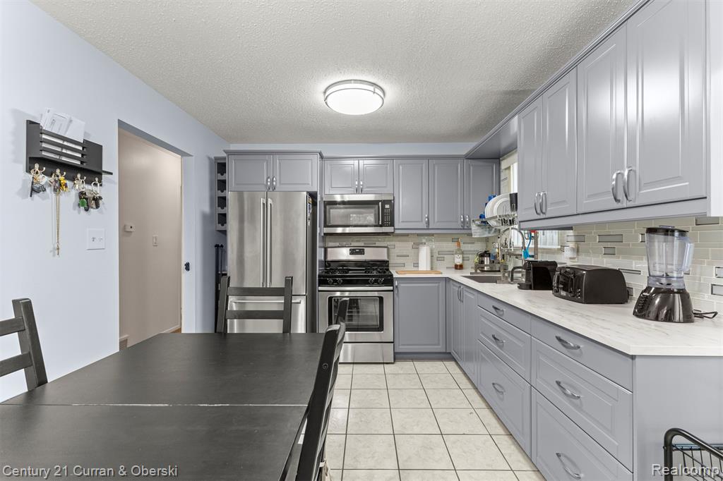 5908 Gilman Street, Garden City, MI — Photo 9