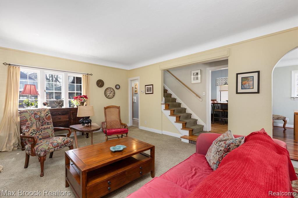 831 W OAKRIDGE Street, Ferndale, MI 48220 — Photo 9