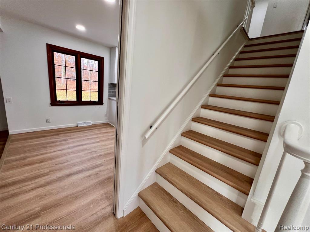9421 Mapletree Drive, Plymouth, MI 48170 — Photo 12
