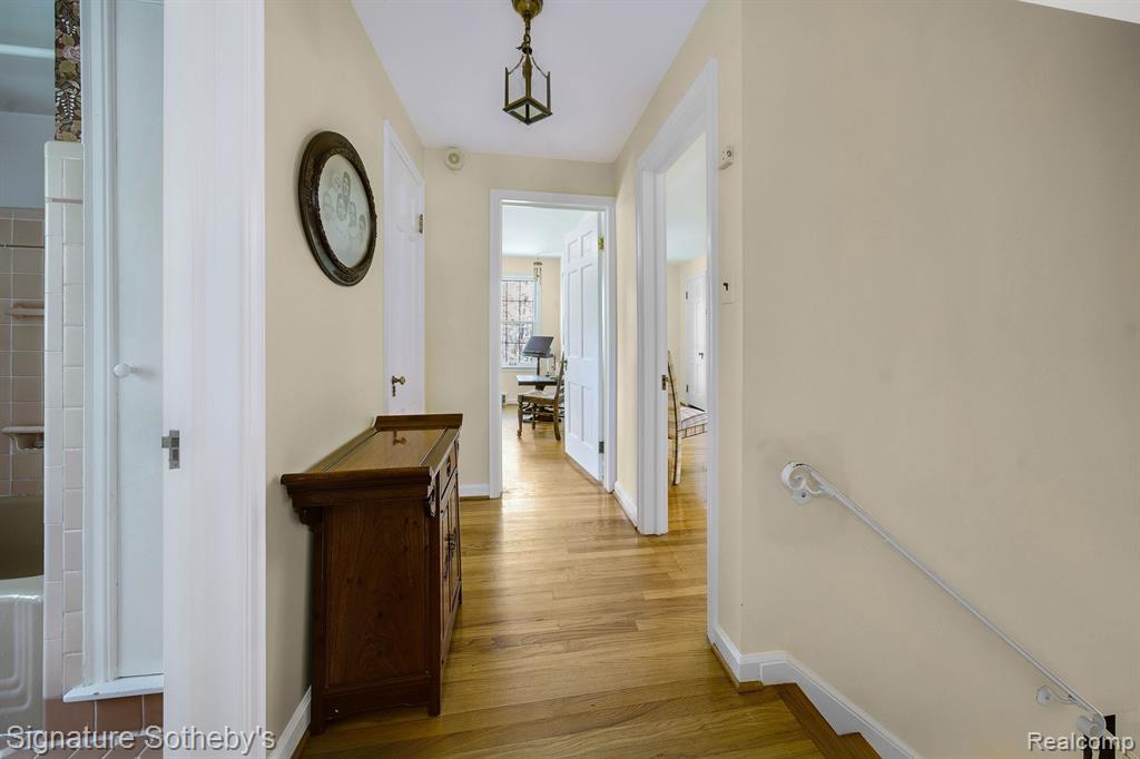 27721 SANTA BARBARA Drive, Lathrup Village, MI 48076 — Photo 16