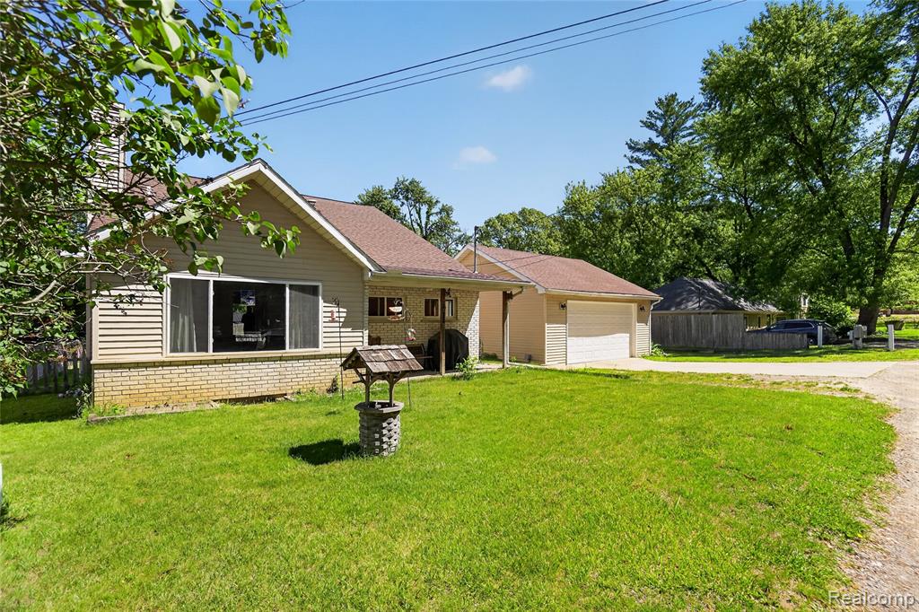 7166 Alpine Drive, Linden, MI 48451 — Photo 2