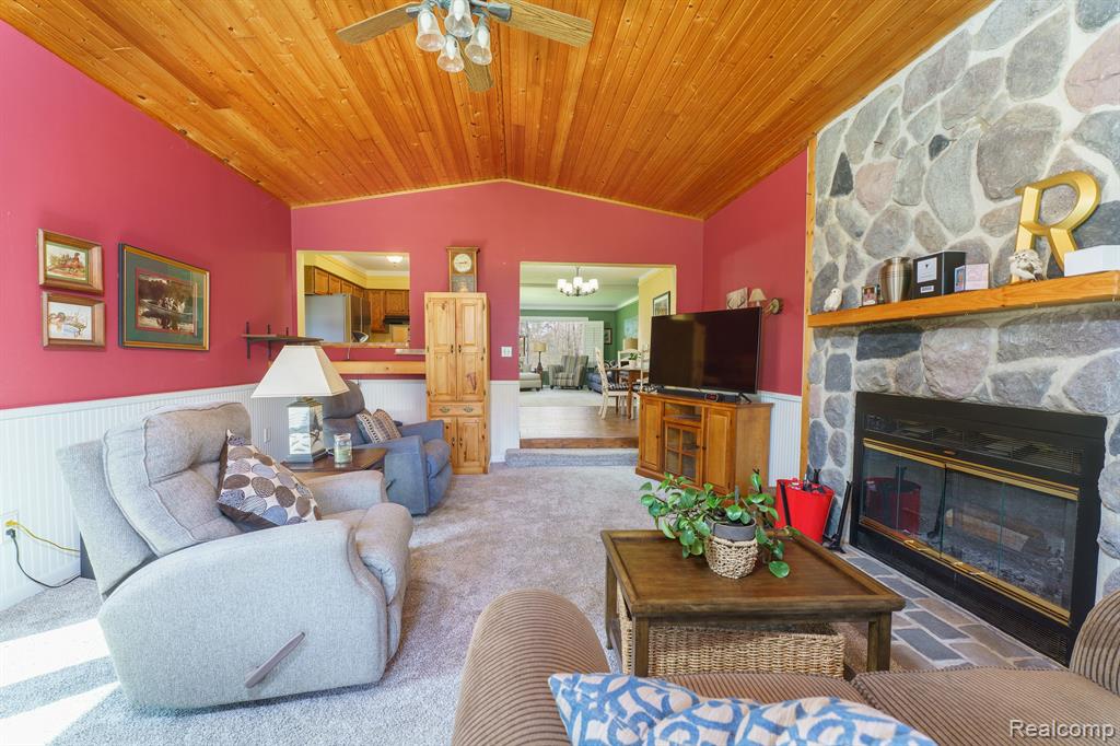 9333 W COON LAKE Road, Gregory, MI 48137 — Photo 15