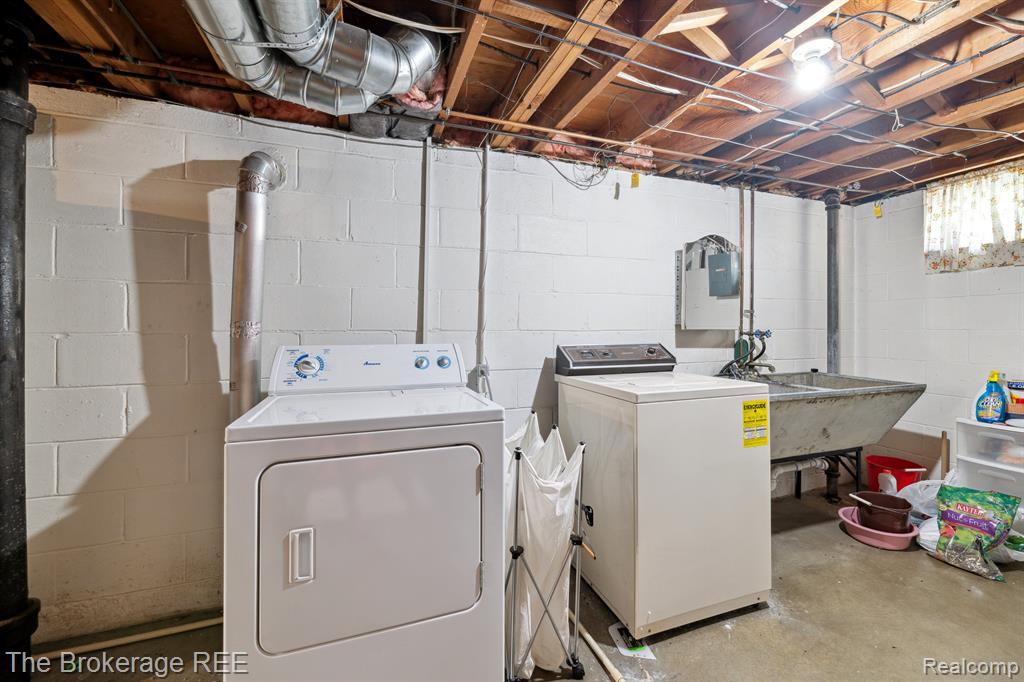 812 E Atherton Road, Flint, MI 48507 — Photo 27