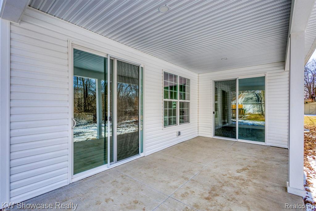 View of covered patio / terrace