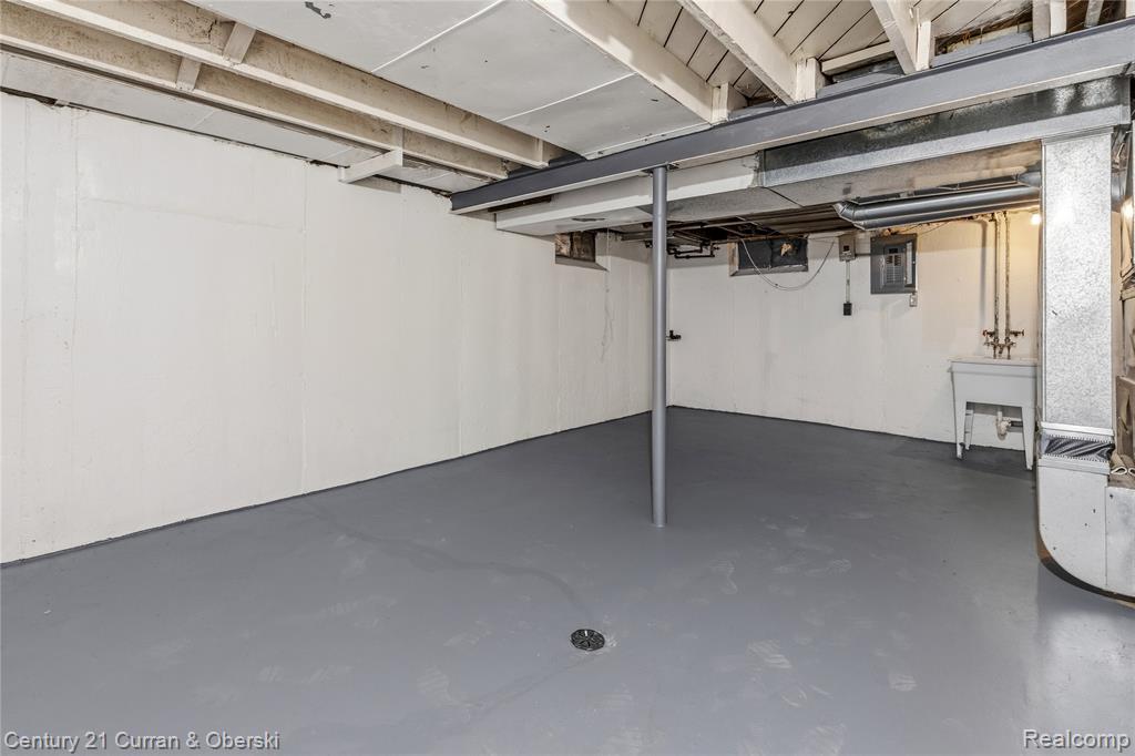 9100 Asbury Park, Detroit, MI 48228 — Photo 12