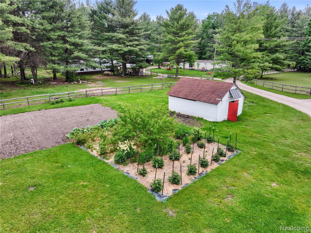8875 N Lakola Road, Tustin, MI 49688 — Photo 24