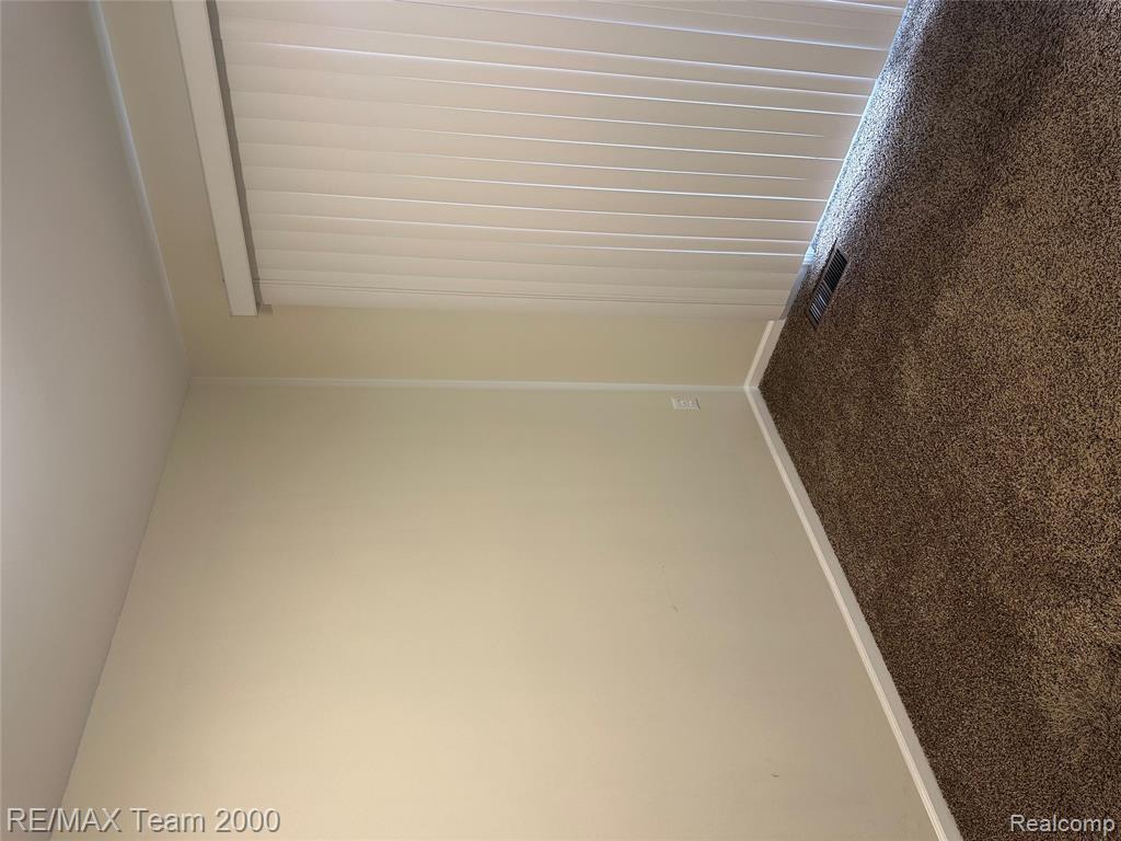 4244 Schaefer Road, Dearborn Heights, MI 48126 — Photo 10