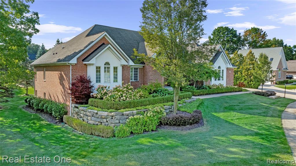 1937 Carsons Cove, Commerce Twp, MI 48390 — Photo 2