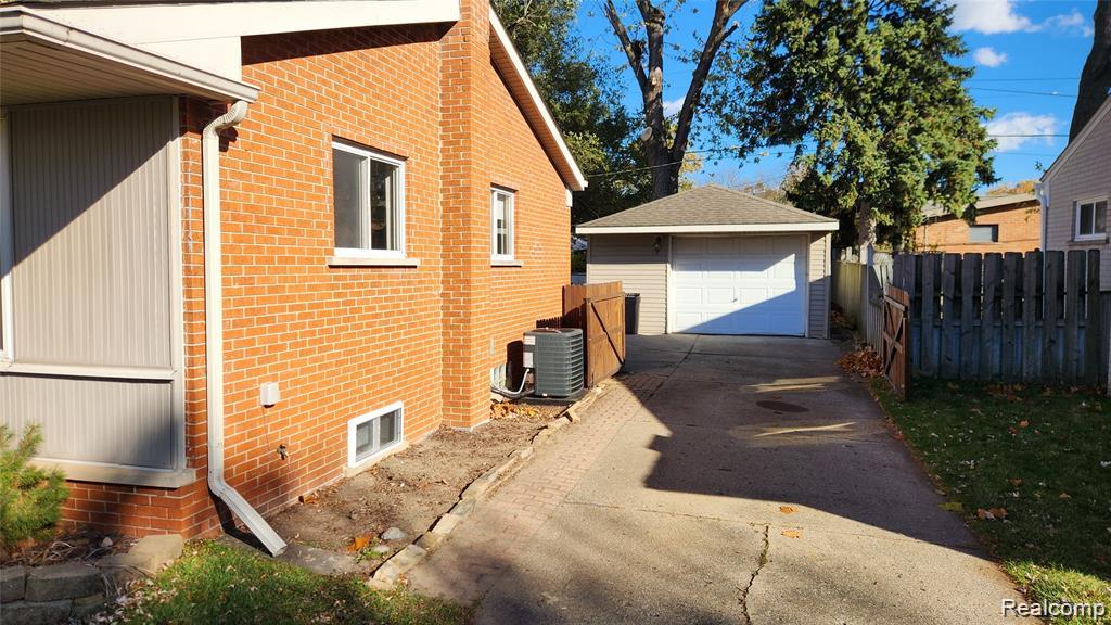 7720 Amboy Street, Dearborn Heights, MI 48127 — Photo 2