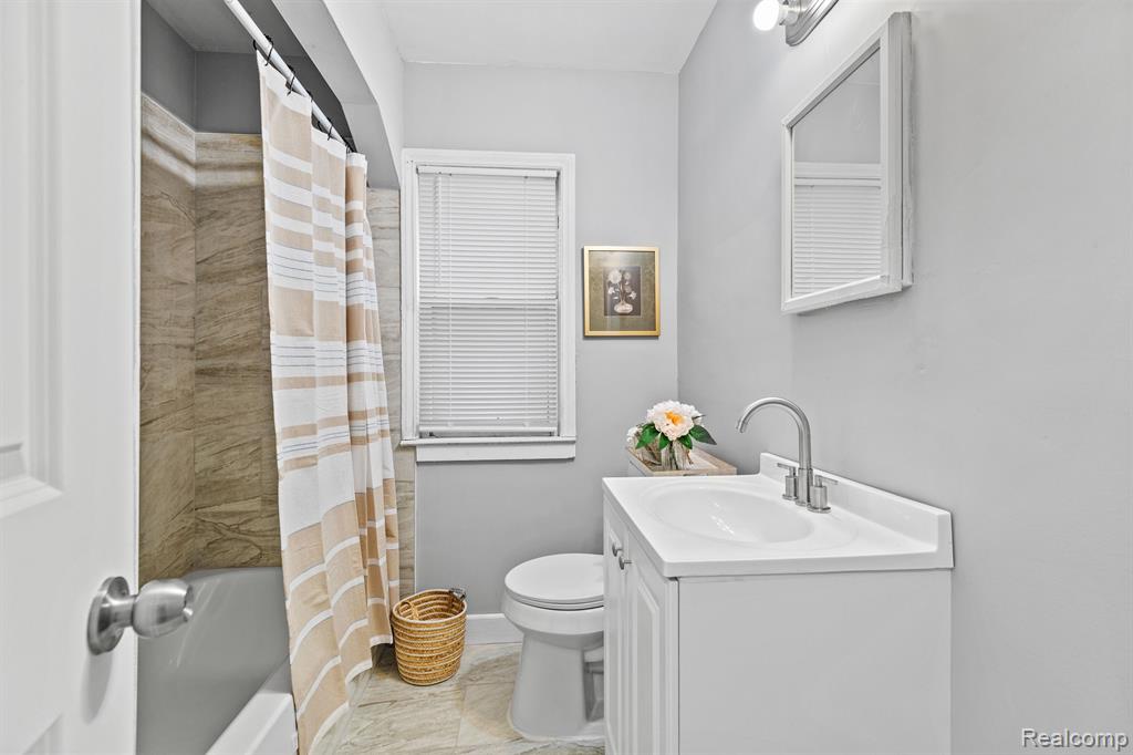 9327 PREST Street, Detroit, MI 48228 — Photo 11