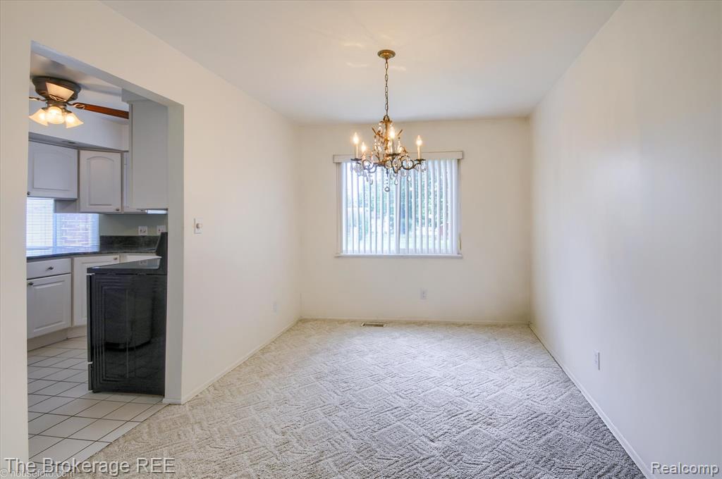 6228 Greenview Drive, Burton, MI 48509 — Photo 11