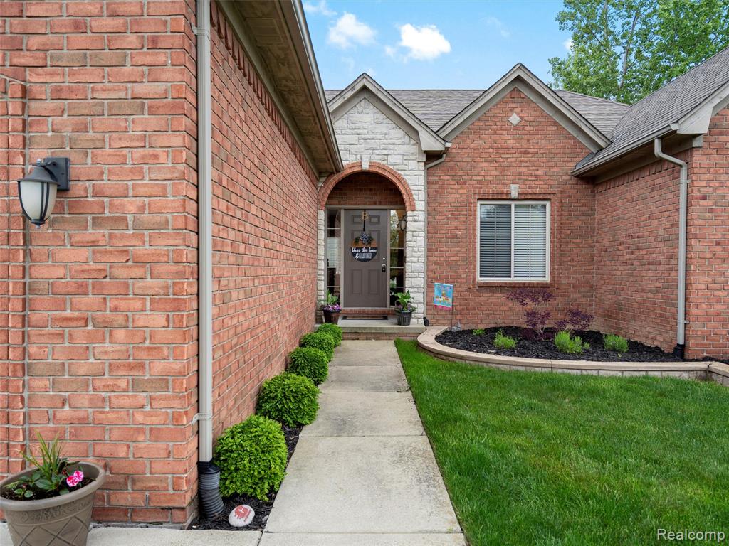 45877 ANDREW Drive, Macomb, MI 48044 — Photo 4