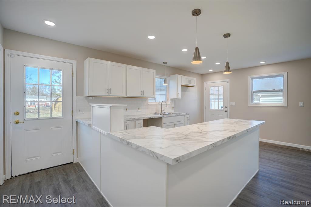 4196 BRISTOLWOOD Drive, Flint, MI 48507 — Photo 10