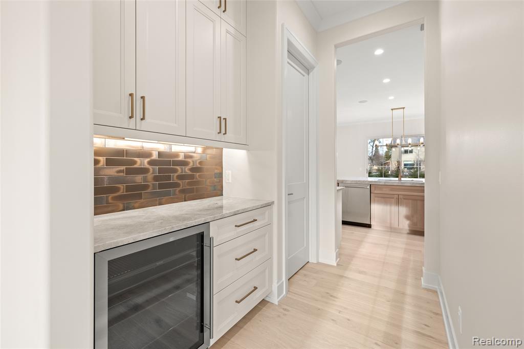 2802 HEATHFIELD Road, Bloomfield Hills, MI, 48301