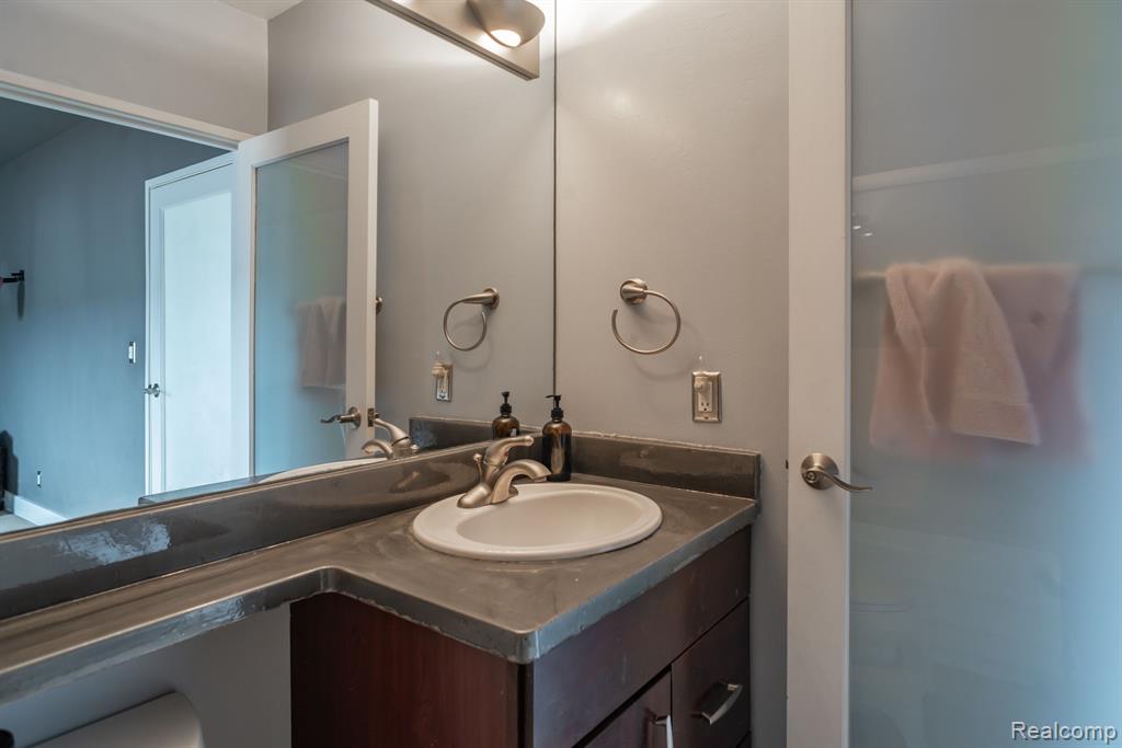 6533 E JEFFERSON AVE, 414, Detroit, MI 48207 — Photo 15