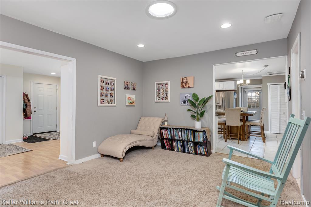 625 Driftwood Avenue, Rochester Hills, MI 48307 — Photo 6