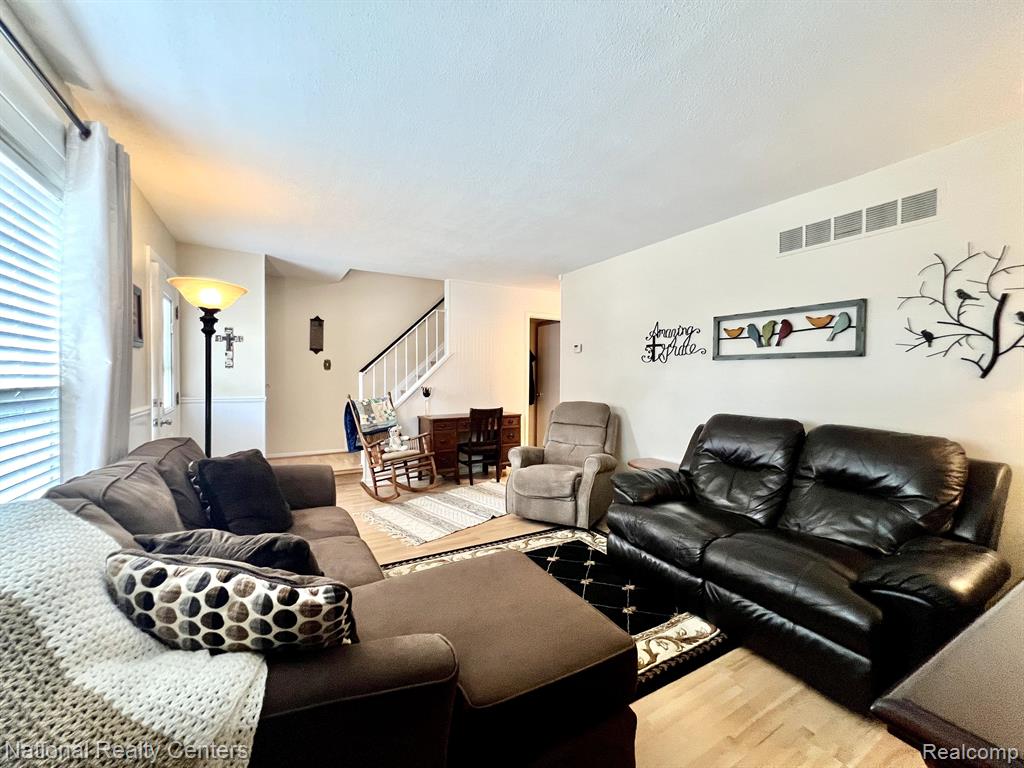 24584 BASHIAN Drive, Novi, MI — Photo 6