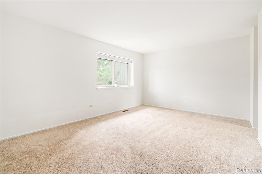 2109 PAULINE CT, Ann Arbor, MI 48103 — Photo 15