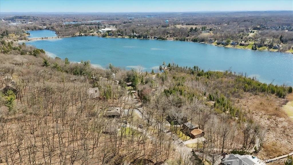 6885 DEERHILL Drive, Clarkston, MI — Photo 12