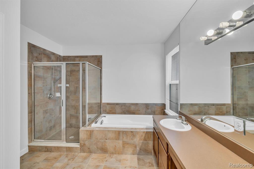 27490 CROMWELL Road, Novi, MI — Photo 17