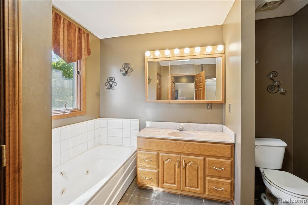 4842 Preston Road, Howell, MI 48855 — Photo 23