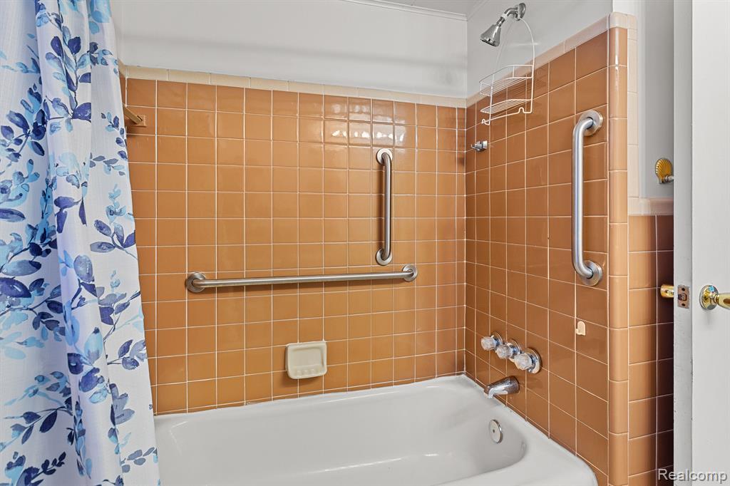 7085 OLD HAGGERTY Road, Canton, MI 48187 — Photo 22