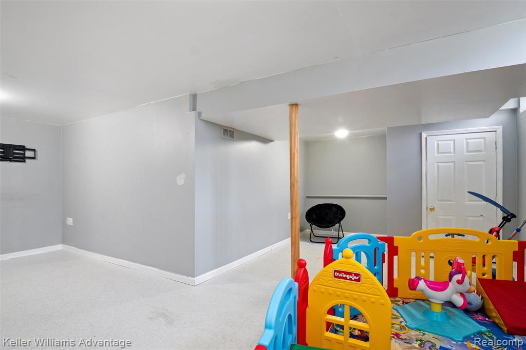 5016 Patrick Road, West Bloomfield, MI — Photo 46