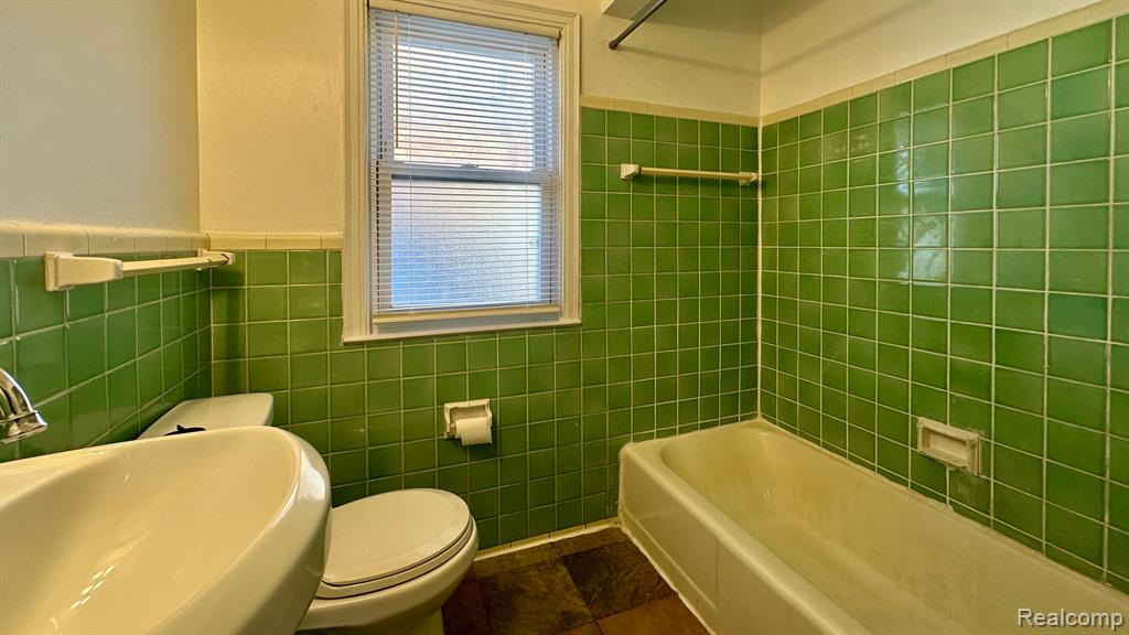 20301 Gilchrist Street, Detroit, MI 48235 — Photo 5
