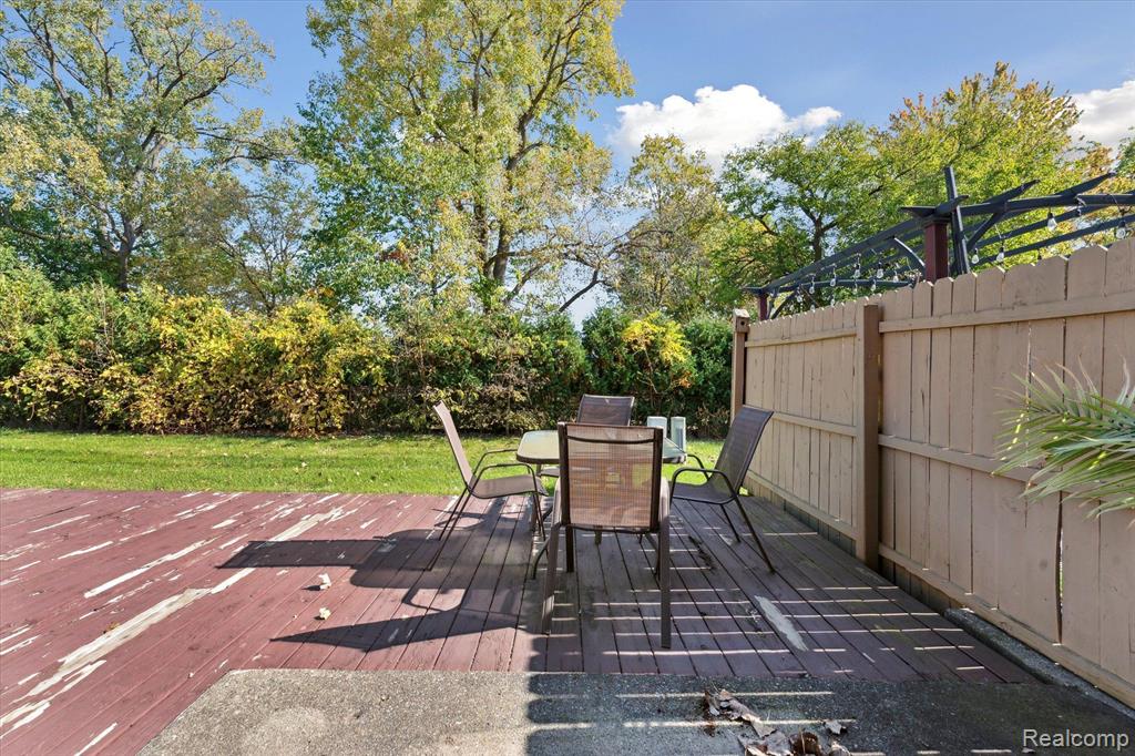 13365 LAKE POINT Boulevard, Belleville, MI 48111 — Photo 48