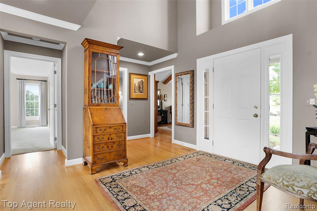 6369 Peach Tree Court, Rochester Hills, MI 48306 — Photo 4