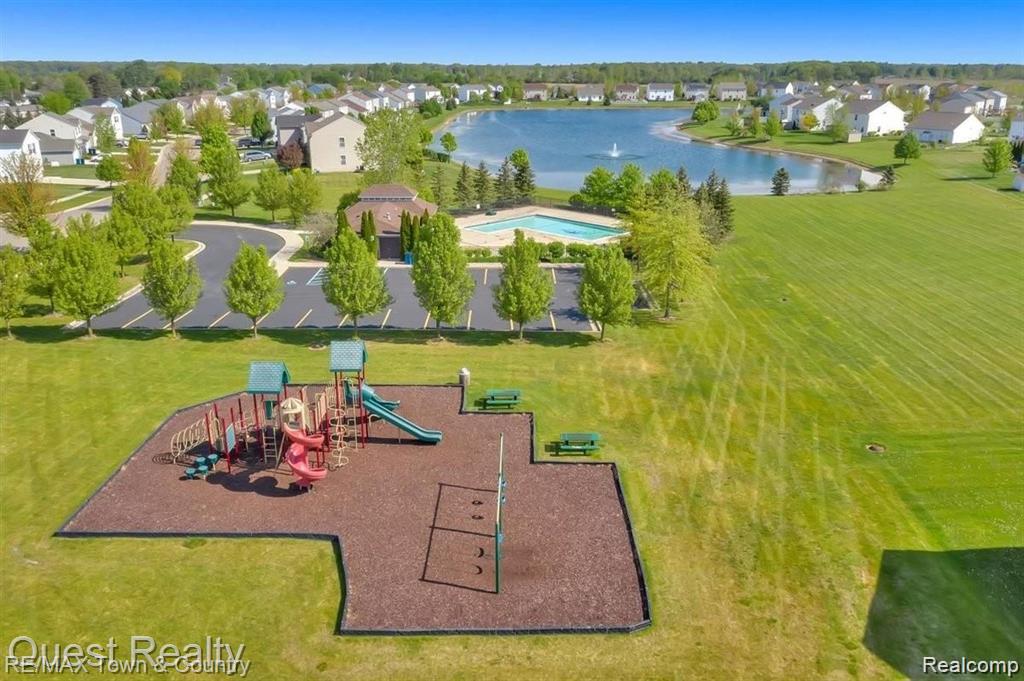 3253 Pine Run Drive, Swartz Creek, MI 48473 — Photo 40