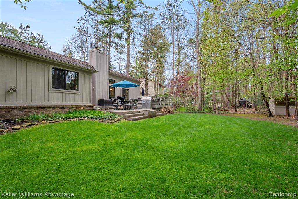 4081 PINESTEAD Drive, Commerce Twp, MI 48390 — Photo 24