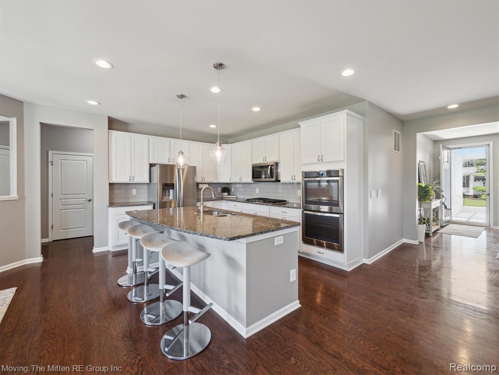 50201 Eisenhower Drive, Canton, MI 48188 — Photo 11