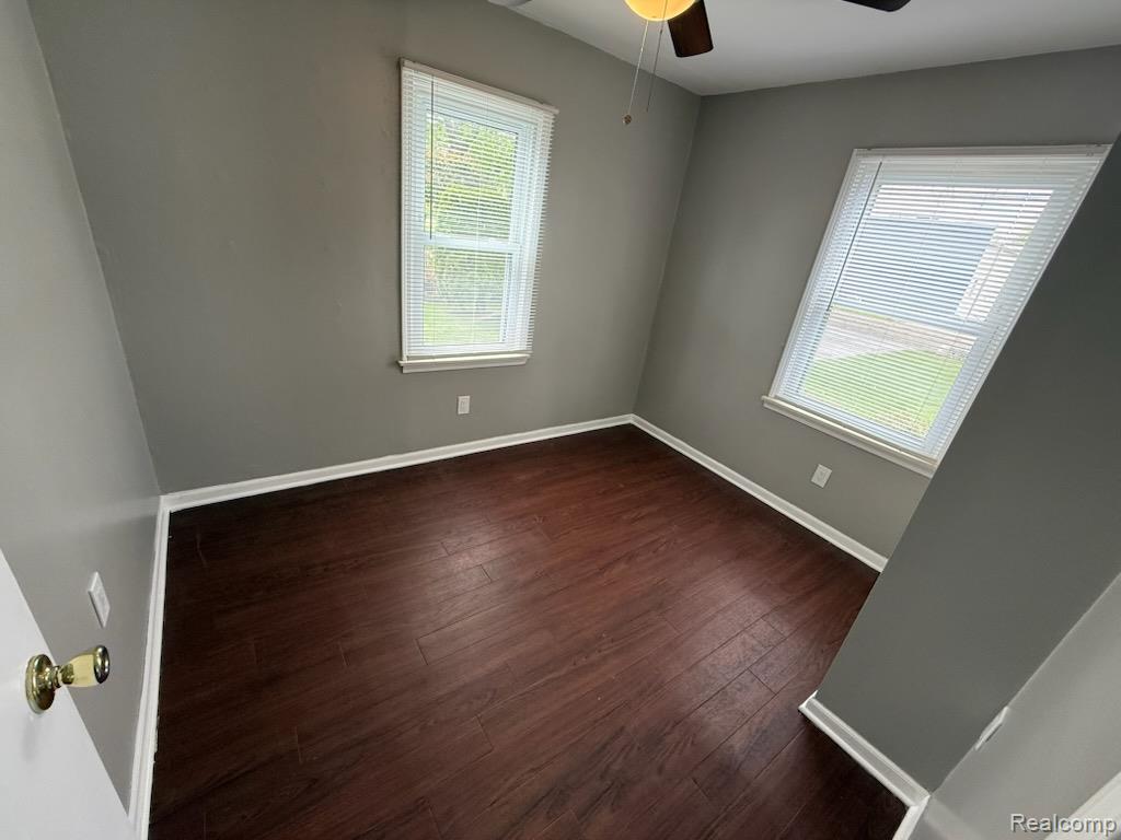 8902 THORPE Street, Livonia, MI 48150 — Photo 8