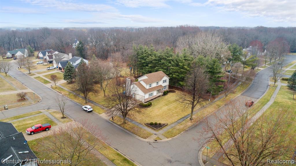 7594 Woodside Place, Waterford, MI 48327 — Photo 42