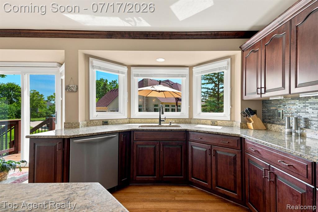 42316 Locklin Drive, Sterling Heights, MI 48314 — Photo 5