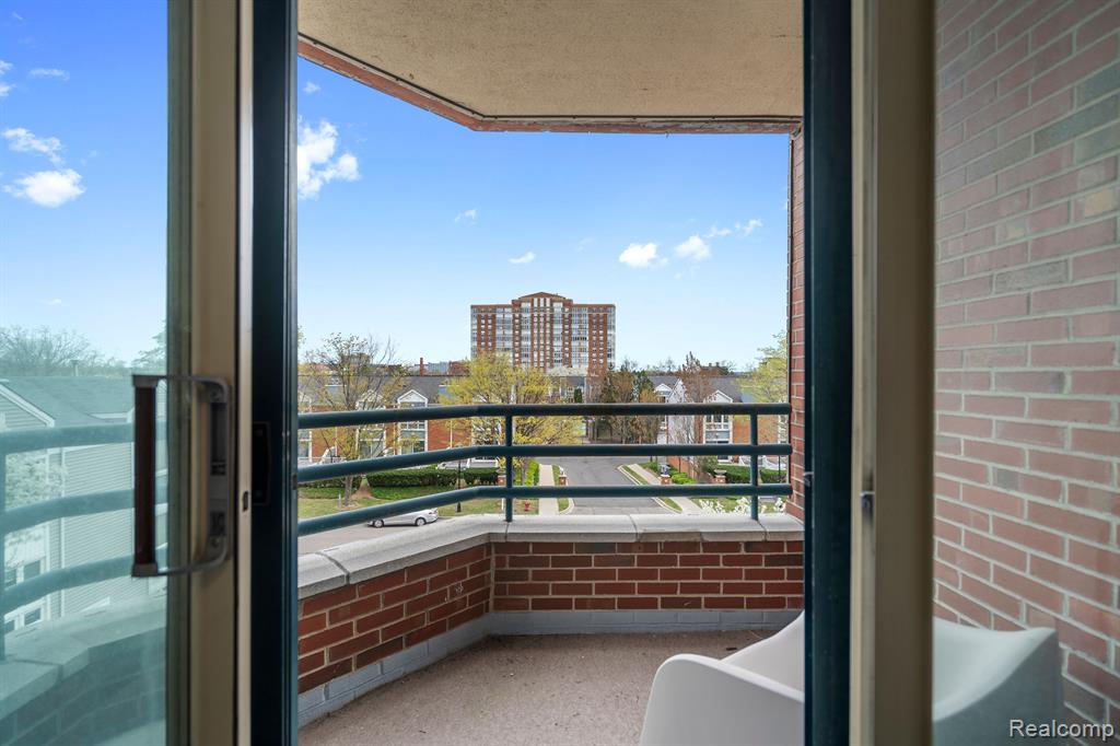 3320 SPINNAKER Lane, 4A, Detroit, MI 48207 — Photo 22