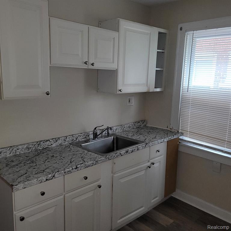 4240 WAVERLY Street, Detroit, MI 48238 — Photo 6