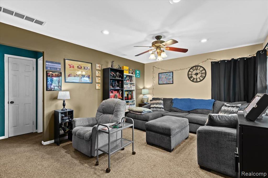 15403 MAXWELL Avenue, Plymouth, MI 48170 — Photo 11