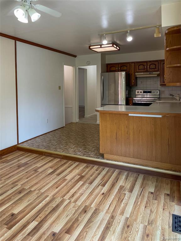 8412 Busch, Center Line, MI 48015 — Photo 2