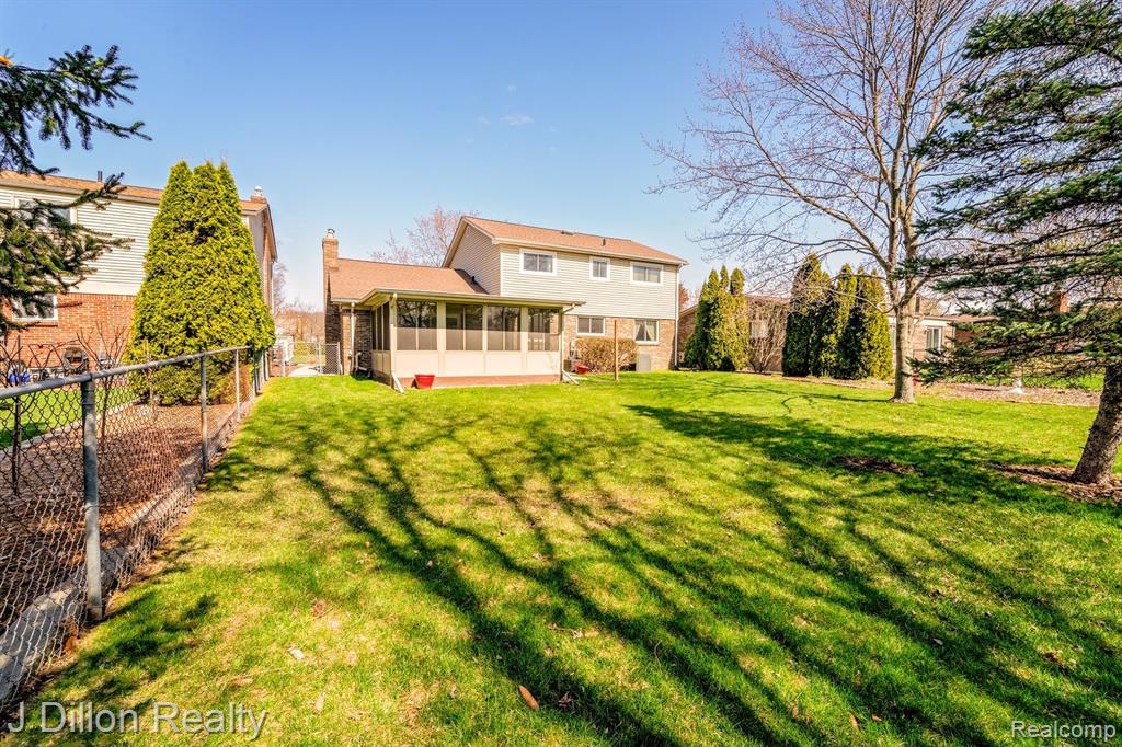 42807 SAXONY Road, Canton, MI 48187 — Photo 13