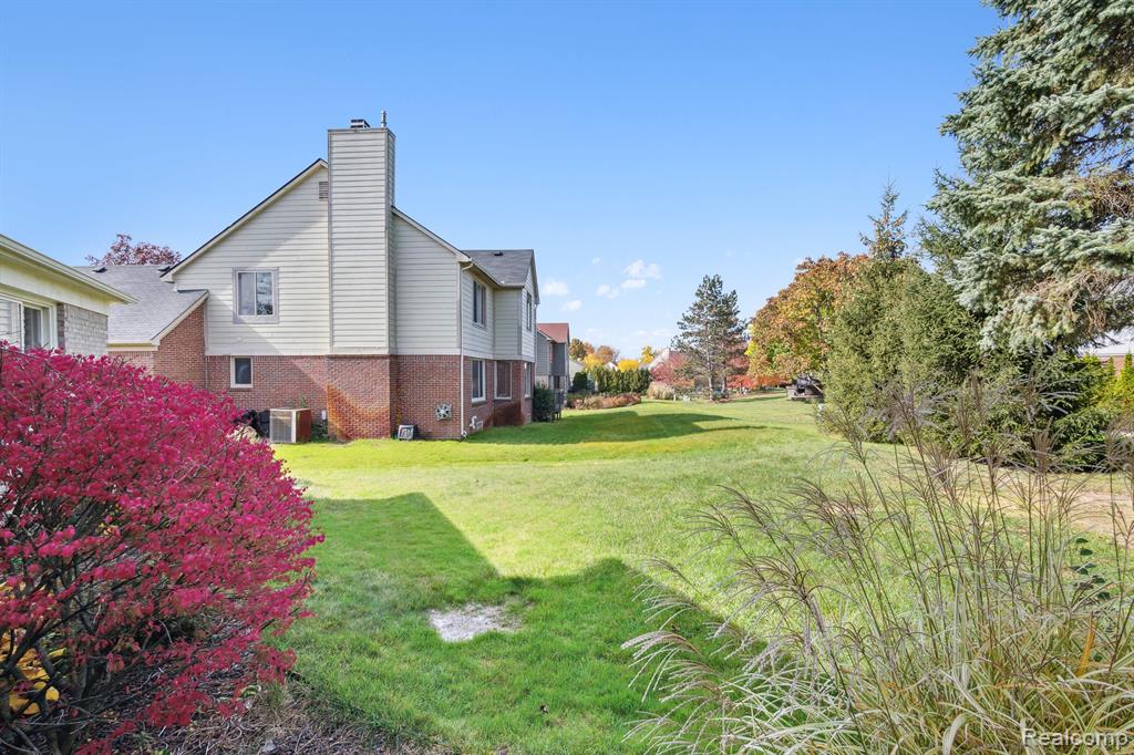 45516 VIOLET Lane, Novi, MI — Photo 53