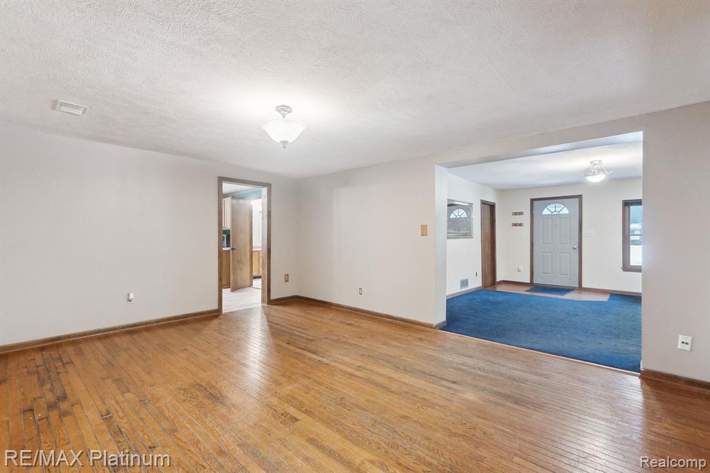 7366 W ALLEN Road, Fowlerville, MI 48836 — Photo 17
