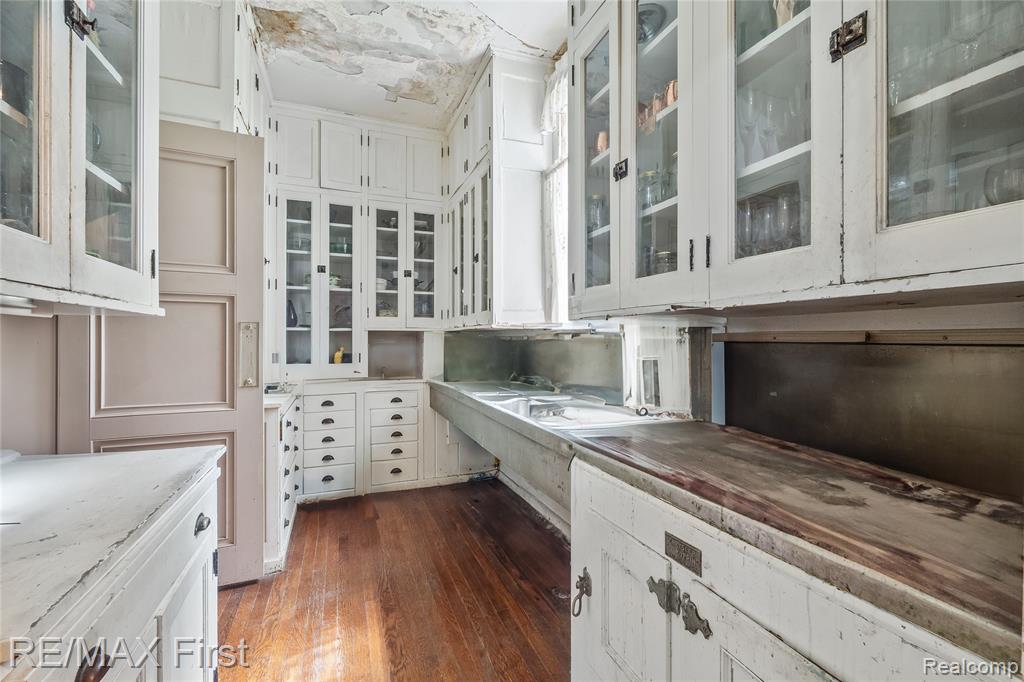 3065 Iroquois Street, Detroit, MI, 48214