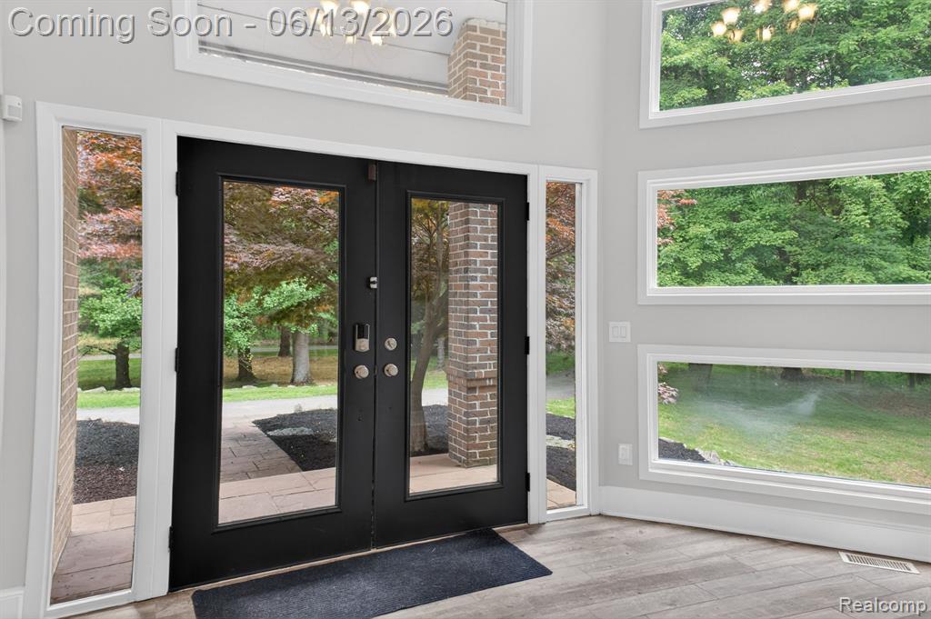 9961 Cross Creek Drive, South Lyon, MI 48178 — Photo 13