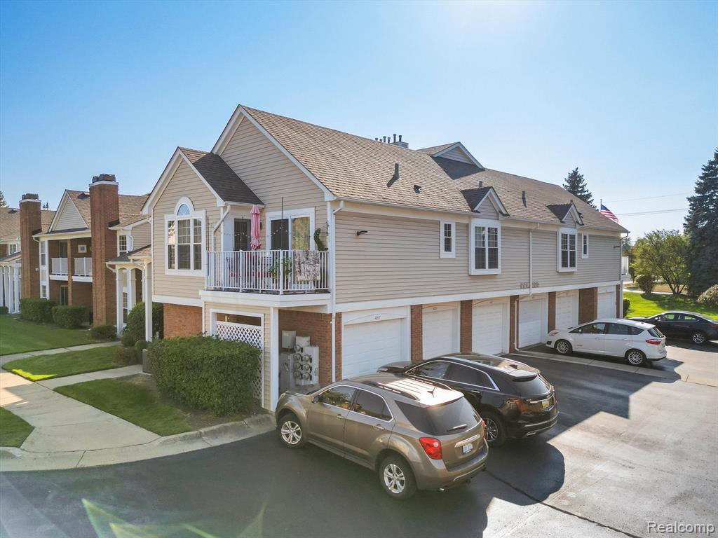 4043 BERKSHIRE Drive, Sterling Heights, MI 48314 — Photo 5