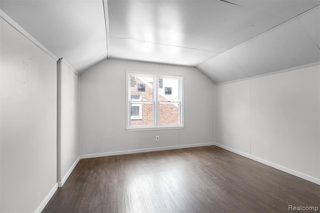 19003 Curtis Street, Detroit, MI 48219 — Photo 18