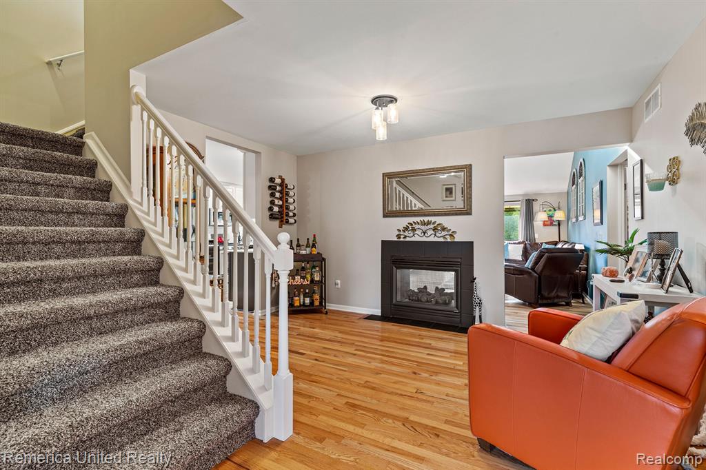 6240 Northridge Hills Drive, Brighton, MI 48116 — Photo 4